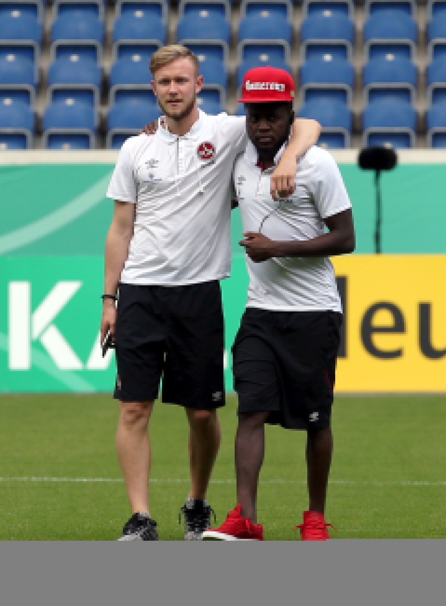 Was wir heute vor lauter personellen Entscheidungen nicht vergessen wollen: Happy Birthday, Edgar Salli! 