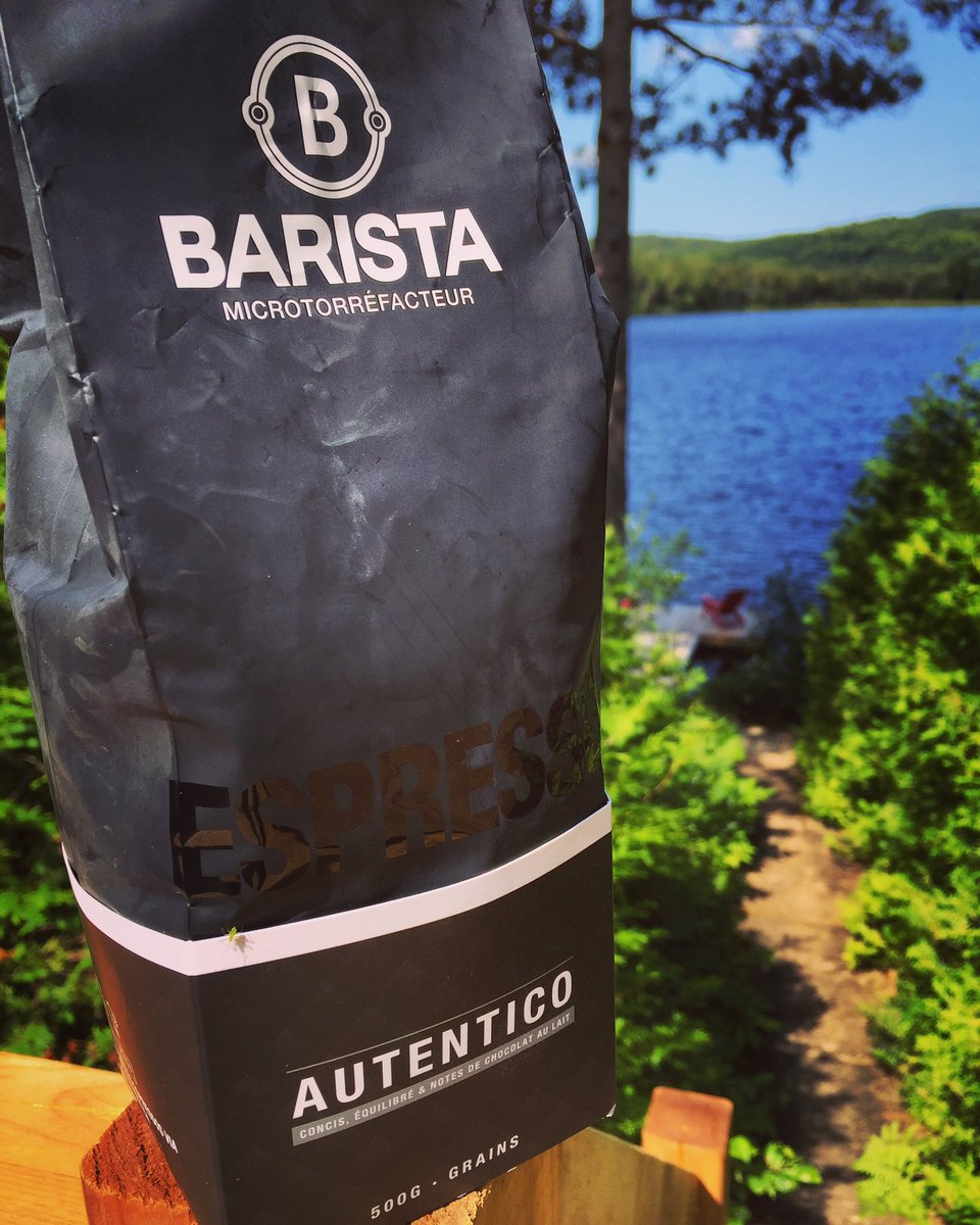siegehublot's tweet photo. Très bonne #mouture que ce #autentico de chez @baristamtl #cafe #coffee #barista via @jmdufaux https://t.co/romFp13qjN