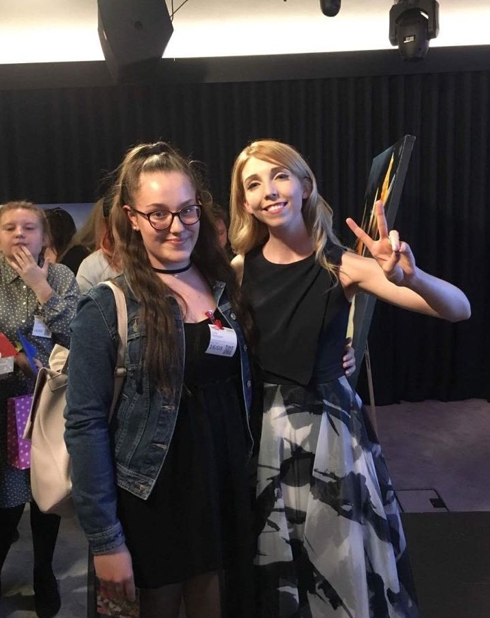 Carly Thompson tweet media