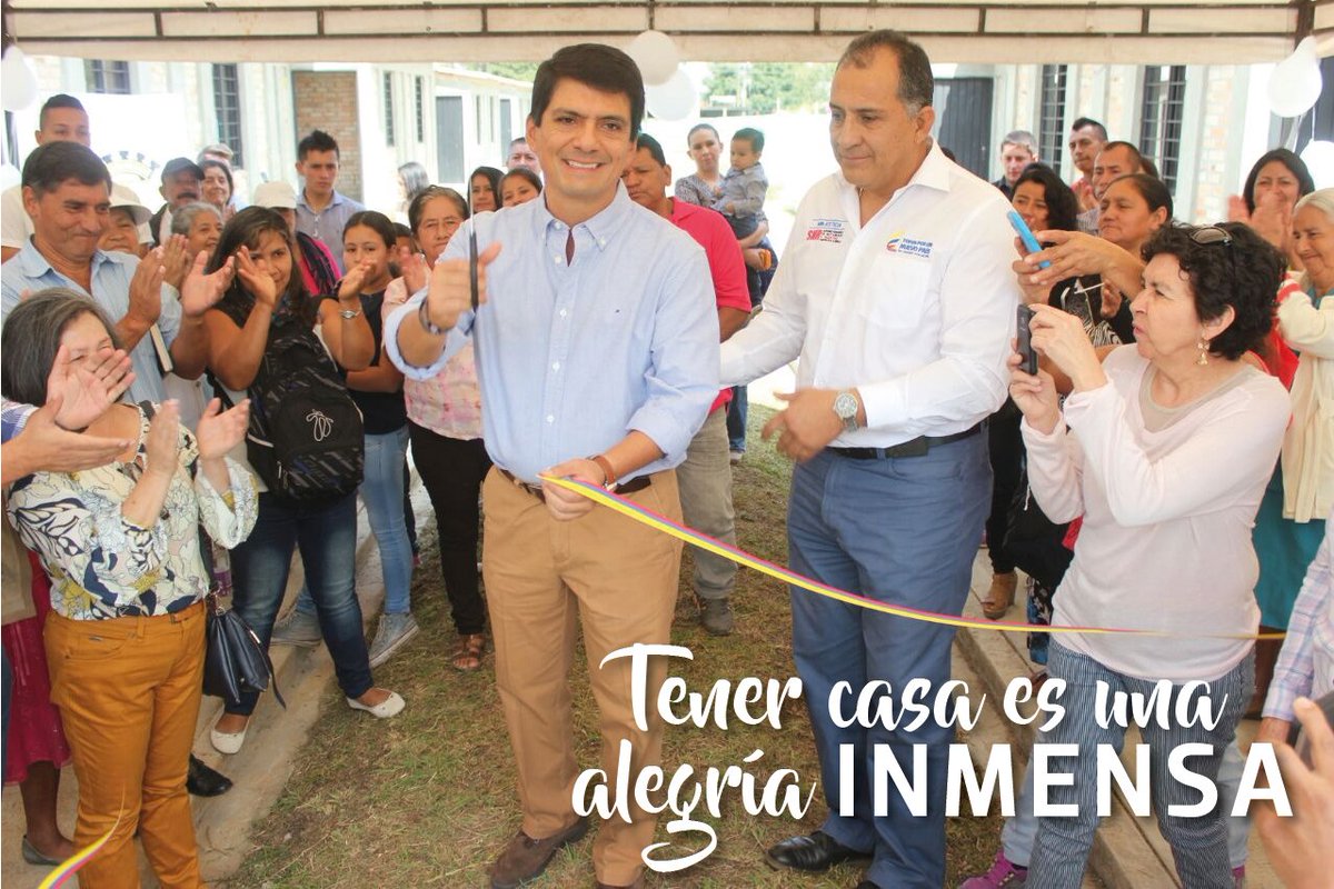 Me enorgullece hacer entrega de 40 viviendas. La alegría en el rostro de la gente cuando se les brinda un techo digno es indescriptible.