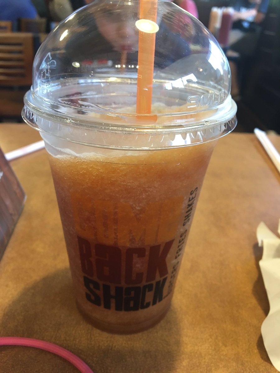 lynntwagoner's tweet photo. #comebackshack you've outdone yourself!!! #sweetteaslushie https://t.co/4JAyfEJaAG