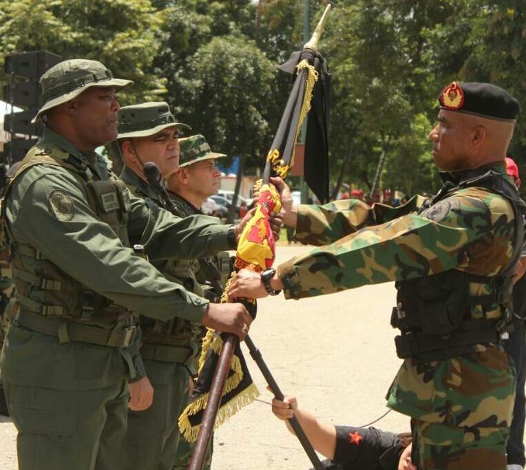 FAES del Ejército Bolivariano - Página 2 DHcZ_JwXcAA57Dd