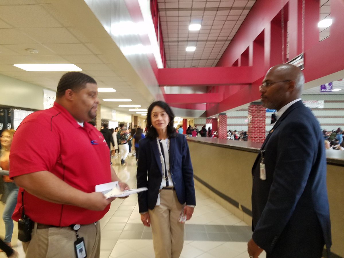SpringISD's tweet photo. Welcome back Westfeild Mustangs!! #EveryDayCounts #New2Spring #Students2Spring #LunchTime https://t.co/cJSswGwUvp