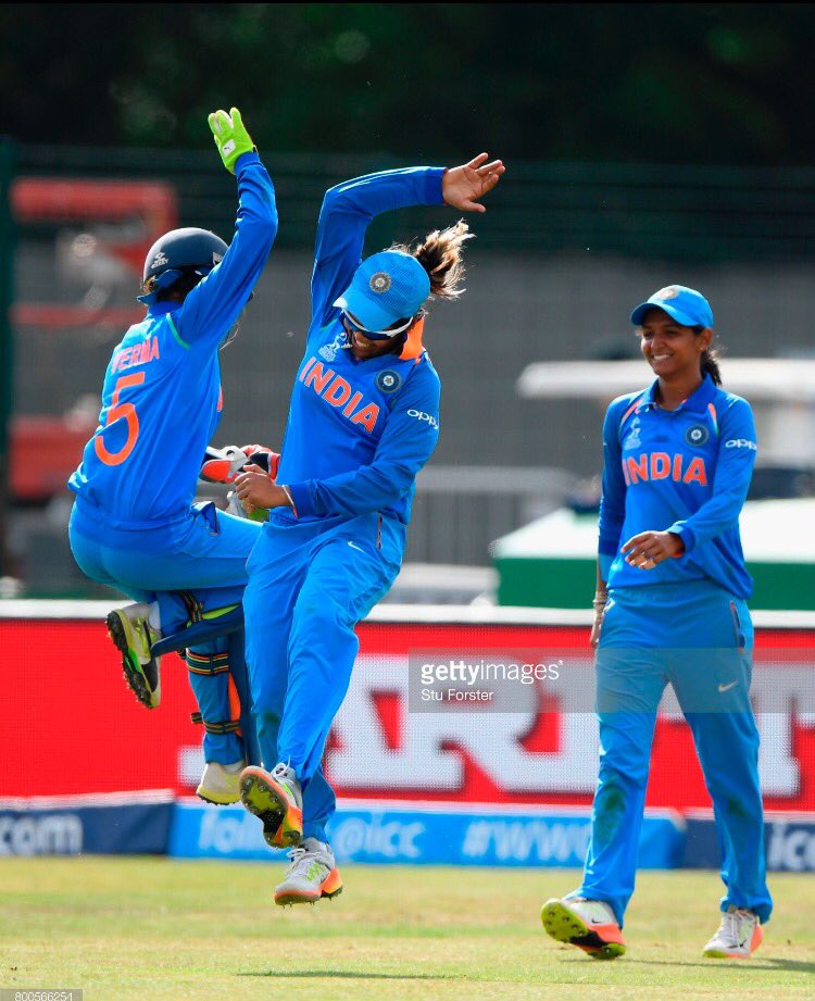 ImSushian's tweet photo. Those were moments to cheer..!!!
🏏🇮🇳 #WomenInBlue
#Throwback https://t.co/FUWi5b5H95