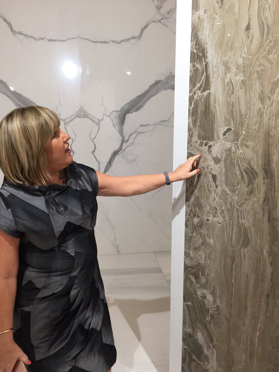 HomeSmithsJax's tweet image. Digitally printed book matched marble effect large format tiles from @casaceramica modelled by @Dianacelella #SBIDonTour