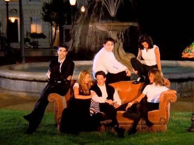 folkwithluv's tweet photo. Lo primero que se me vino a la mente cuando vi #Friends en las tendencias: https://t.co/uBVAHnEEFJ