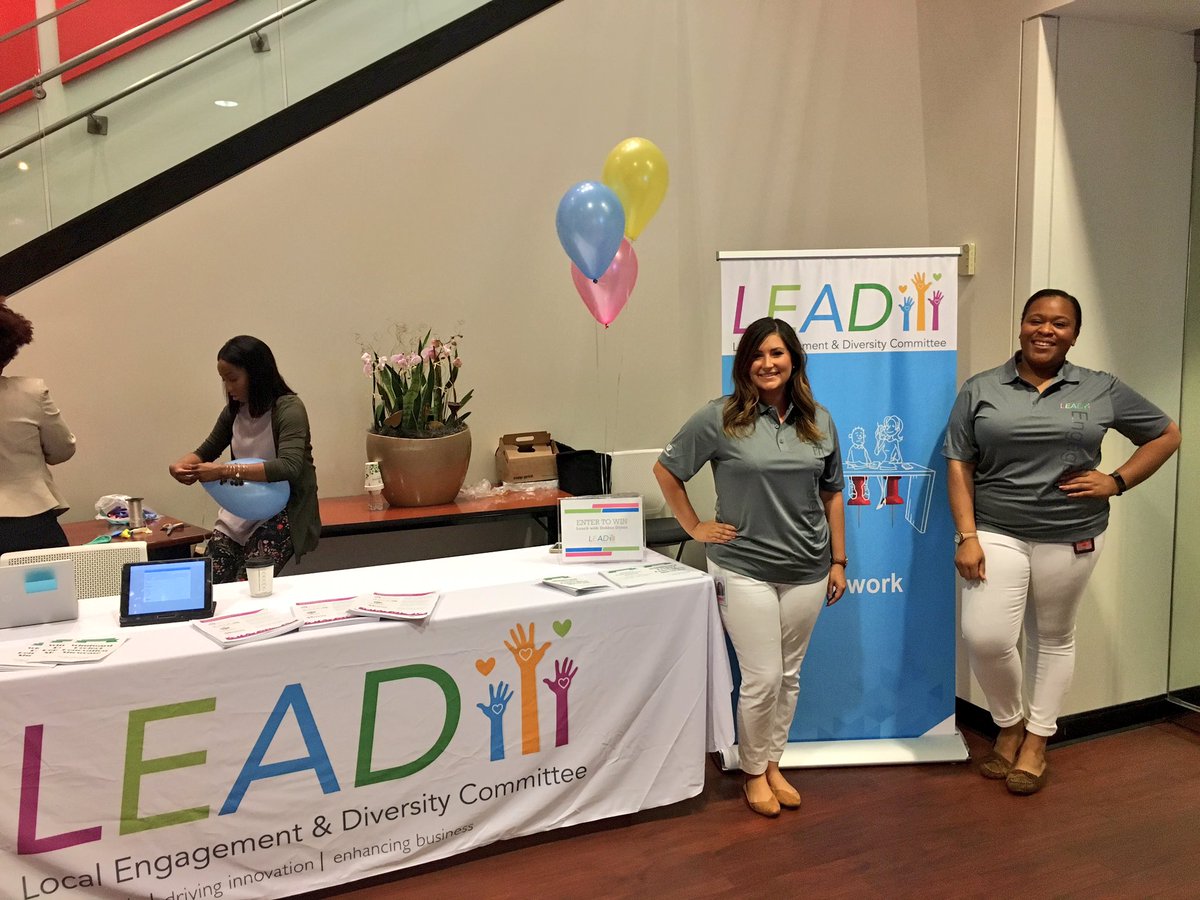 NicholeHerevia's tweet photo. The Windward Renovation Project Showcase and Campus Involvement Fair is underway! #hellowork #ADPeople #inclusion #campusculture #diversity https://t.co/On7SVrPrmp