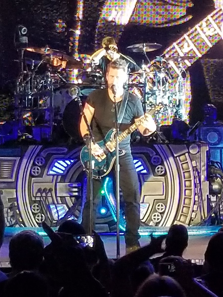 BKrawczyk83's tweet photo. How could you not have the time of your life! @Nickelback Best show thus far, and yes I'd love to see that alcohol tap on stage. #drinkup https://t.co/rgZaNxjLoA