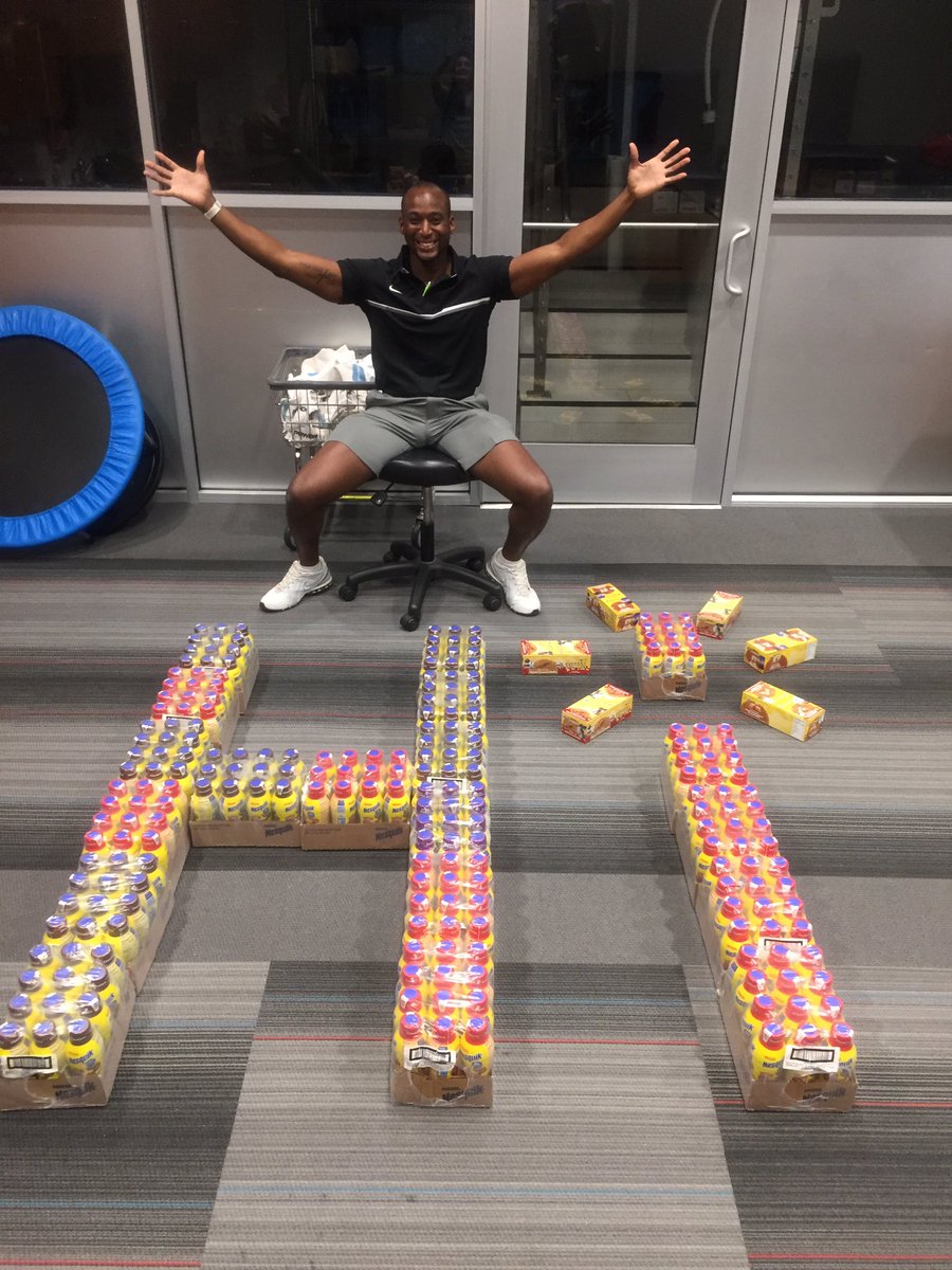 wefuelFLAMES's tweet photo. Thanks for playing a part in our preseason madness! @NesquikUSA @HoneyStinger https://t.co/aYNK8sDpov