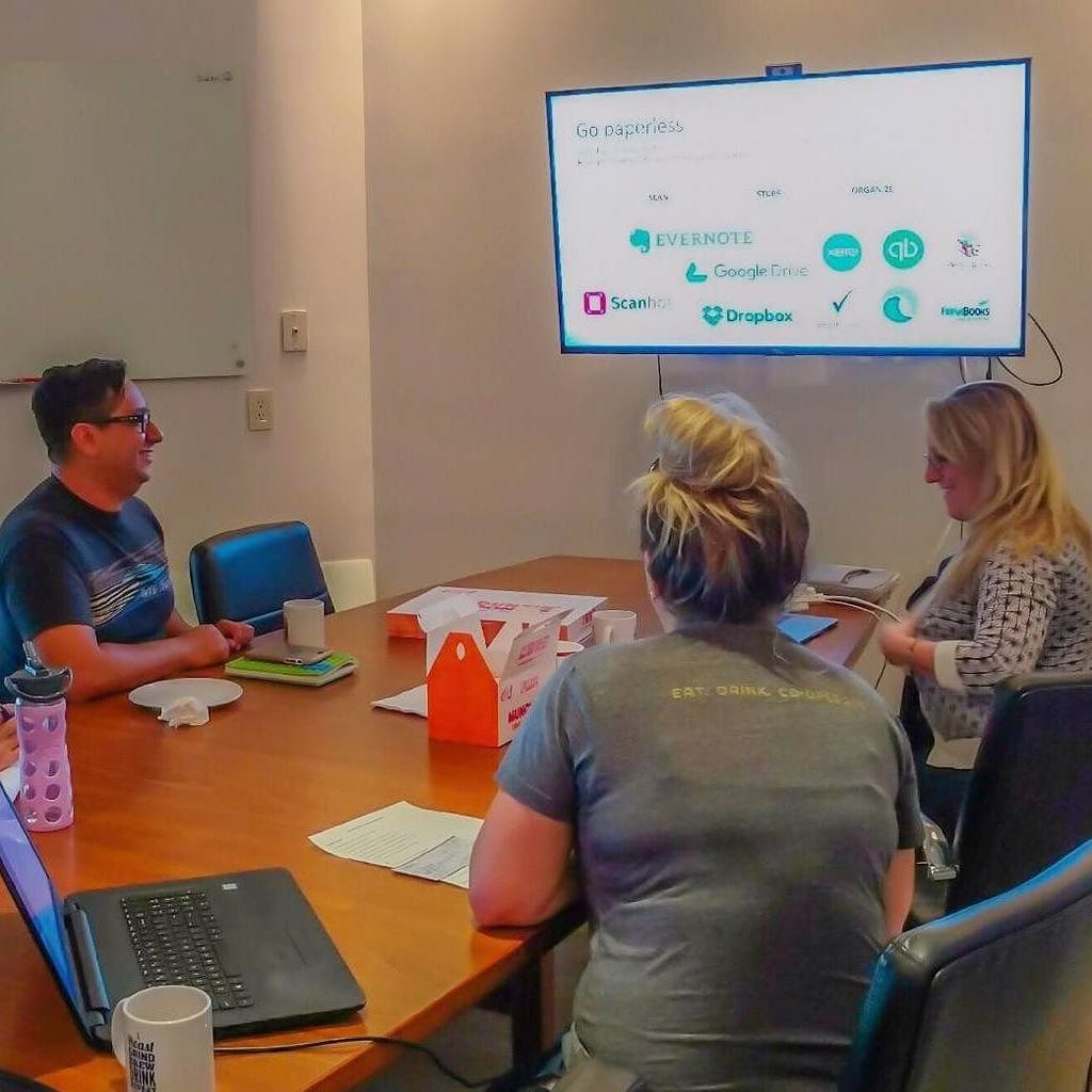 1701Vb's tweet photo. Lisa and the gang at #bookkeeping tips and tricks discussion today #bettertogether #gopaperless #1701vb https://t.co/AtkkBJYsiF https://t.co/uDl6Sl9wTd