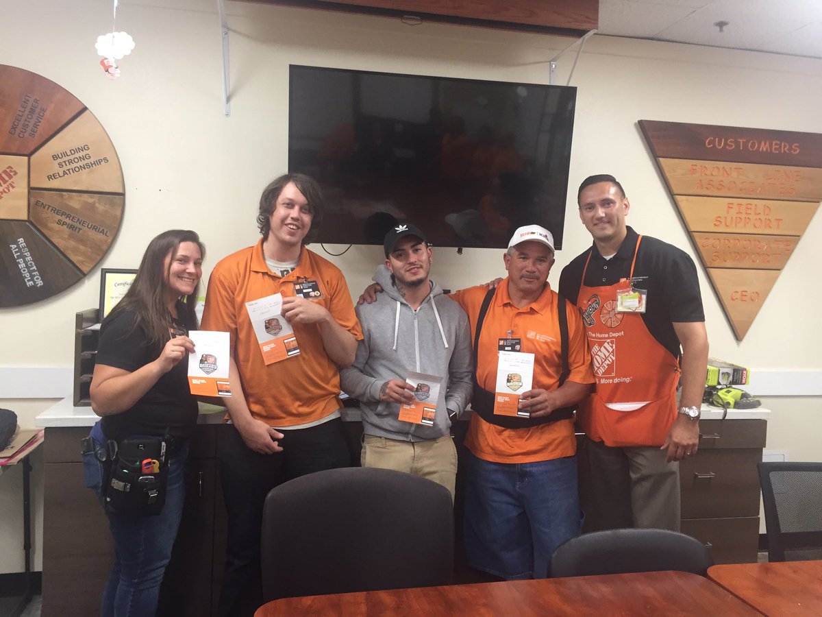 Congrats to Jamie, Jesse, John and Steven, the latest Milestone  recipients at 627! <a href="/JamieLynn8211/">Jamie Shrader</a>  #D49MET