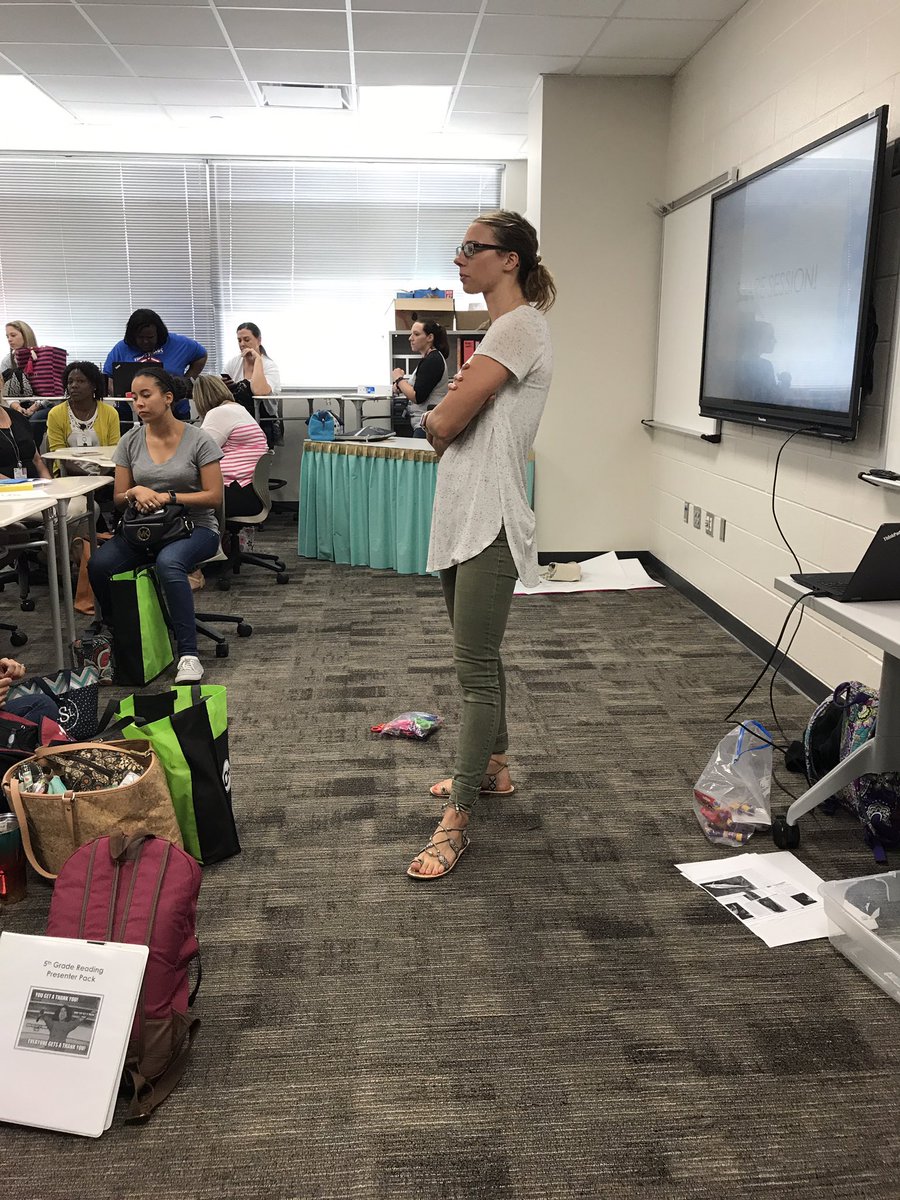 Adr_Holland's tweet photo. So proud of Chloe from @WoodardCFISD #engagingreaders #teachingfriends #learnfromeachother https://t.co/YUCPWuTKTH