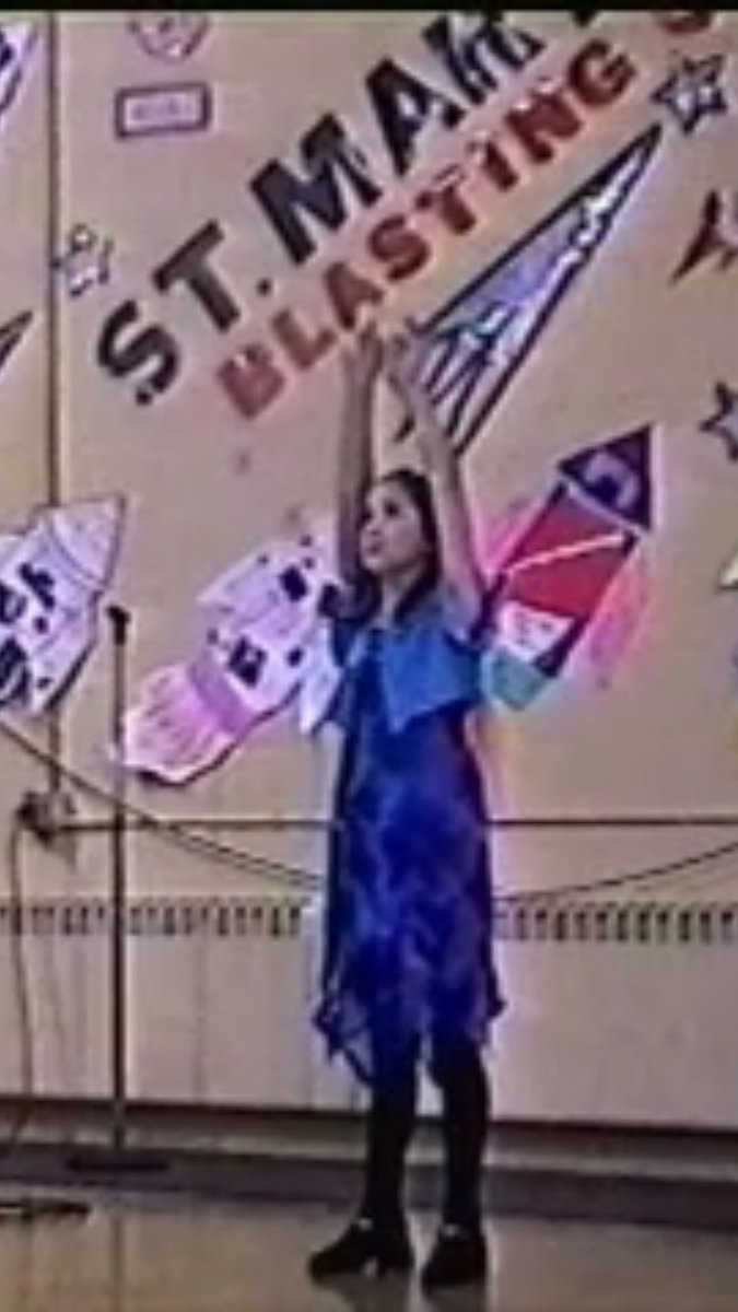 MissAmericaVT's tweet photo. Quick throwback to 8 year old Erin. I'm excited to perform my ASL talent on the #missamerica stage #missvermont #missvt2017 #lowqualityphoto https://t.co/1I7Dvdnpyj