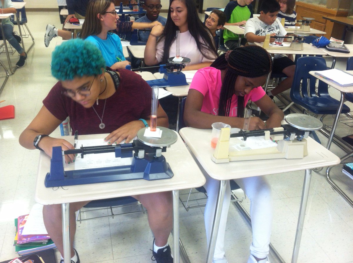 21Kballard's tweet photo. @MadrasEagles Dream Team Eagles learning how to operate the tools of physical science!! https://t.co/KAlKBIJOW5