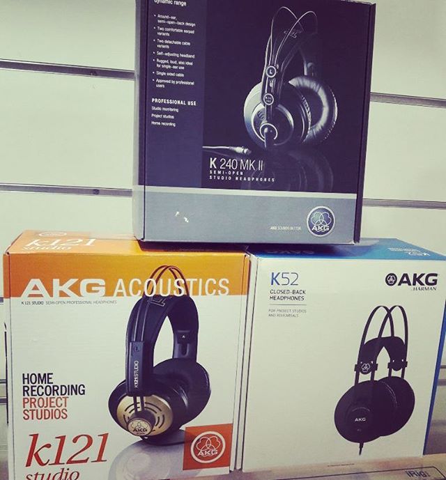 digitaudio's tweet photo. Procurando um fone de ouvido para mixar, gravar ou monitorar?!
#akg #fonedeouvido #k121studio #k240mk2 #k52 #digitaudio
📷: @digitaudiostore https://t.co/kuRDMQQqNI