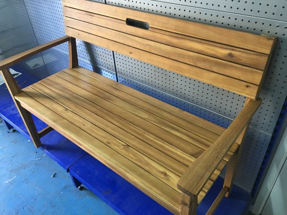 MeashamHardware's tweet photo. Garden solid wood bench
RRP £97.00 Our price while stocks last £76.99 

H 897mm W 570mm
L 1285mm D570mm https://t.co/NJTqnpCEIO