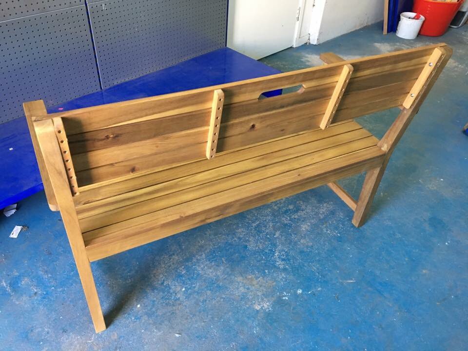 MeashamHardware's tweet photo. Garden solid wood bench
RRP £97.00 Our price while stocks last £76.99 

H 897mm W 570mm
L 1285mm D570mm https://t.co/NJTqnpCEIO