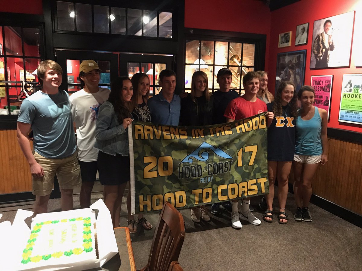 RavensInTheHood's tweet photo. HTC kick-off dinner! Ravens in the Hood is pumped to head out to Oregon🏃🏽Only 8 more days 🏔🌊@HTCRelay @RavenscroftNC #HTC17 https://t.co/5yLVIqhaKX