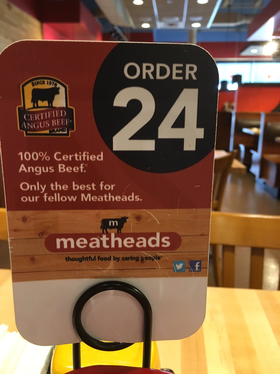 MOONPUP1's tweet photo. Sure sign of good luck for the @Chicago_Bandits at the #NPFCS getting @EAllard24 number at @EatAtMeatheads today https://t.co/zaw143vvMK