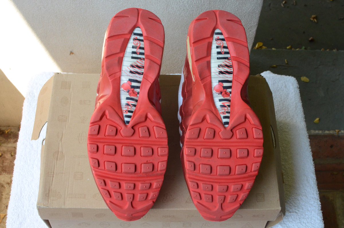 Sneaker Plugs tweet media