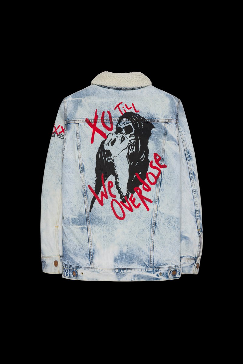 Complex's tweet photo. New @theweeknd merch 🔥 https://t.co/WzRtXwSpU1