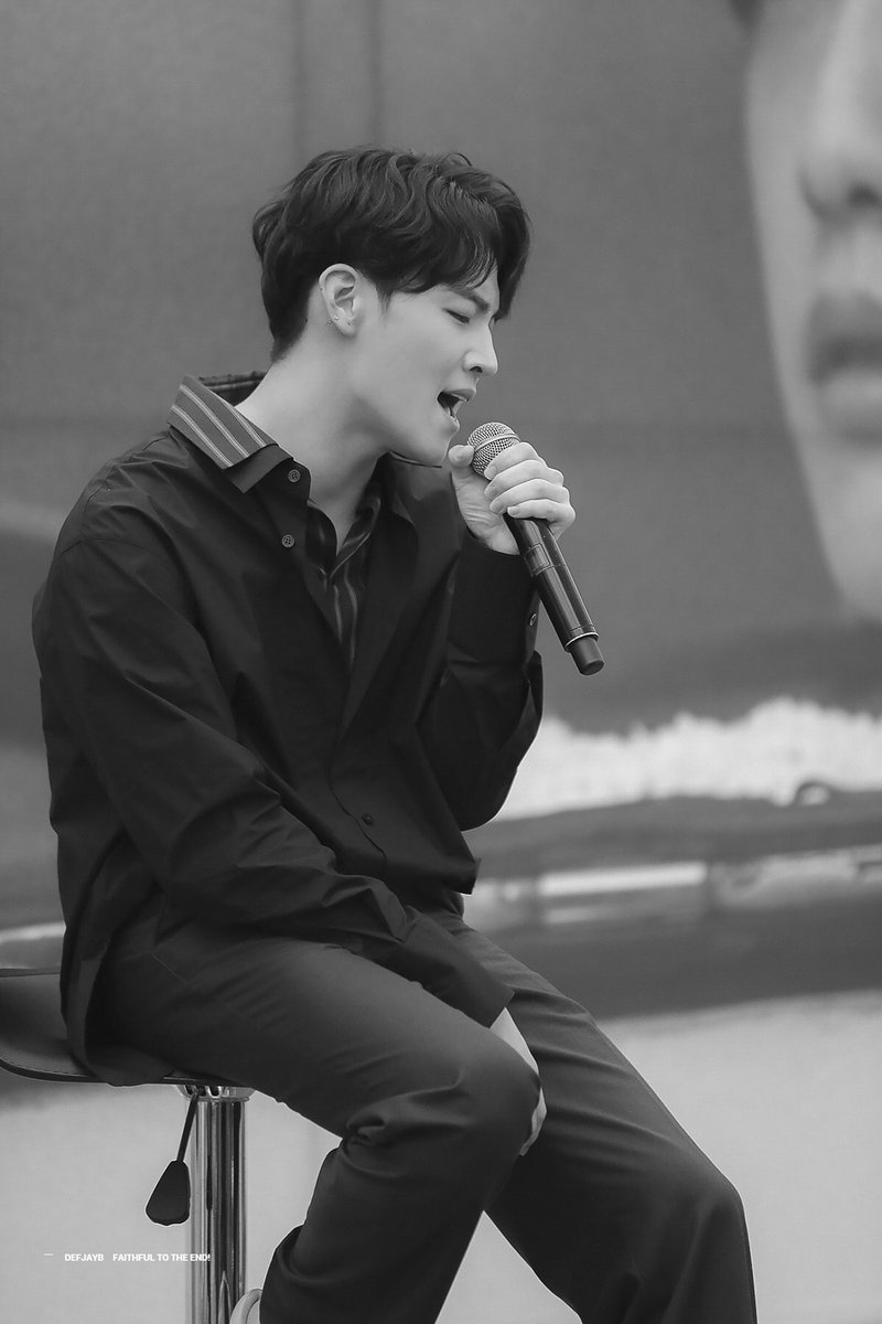 Bow2334's tweet photo. จำเป็นต้องน่ารักขนาดนี้มั๊ย?? #JJ Project ❤️❤️ https://t.co/wXeiM6Od52