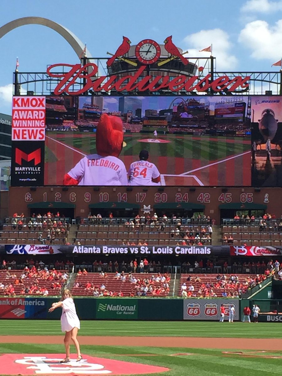 cardinalglennon's tweet photo. Go Madison! This week #CardinalGlennon #CF patient Madison threw out 1st pitch @Cardinals game. #StrikeOutCF @CF_Foundation #OurLoveForKids https://t.co/lCkZ2uZKfm