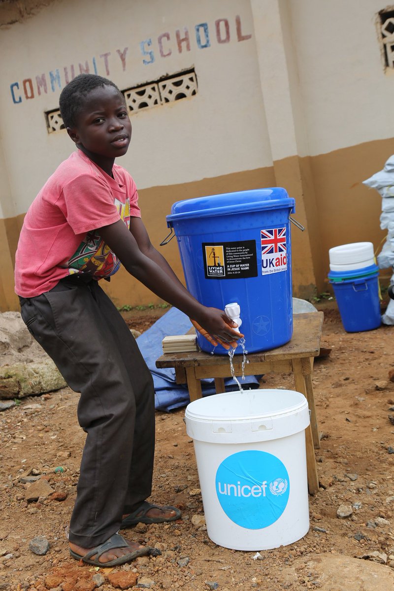 We’re on the ground providing life-saving support to children &amp; families affected by the devastating flood in #SierraLeone <a href="/UNICEFSL/">UNICEF Sierra Leone</a>