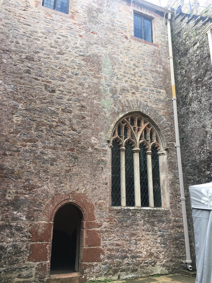 LNevilleRolfe's tweet photo. Medieval gem #ComptonCastle Home of #SirHumphreyGilbert who claimed #Newfoundland for 🇬🇧 - cod not gold @VisitDevon Thanks @nationaltrust https://t.co/8TM5q1S3le