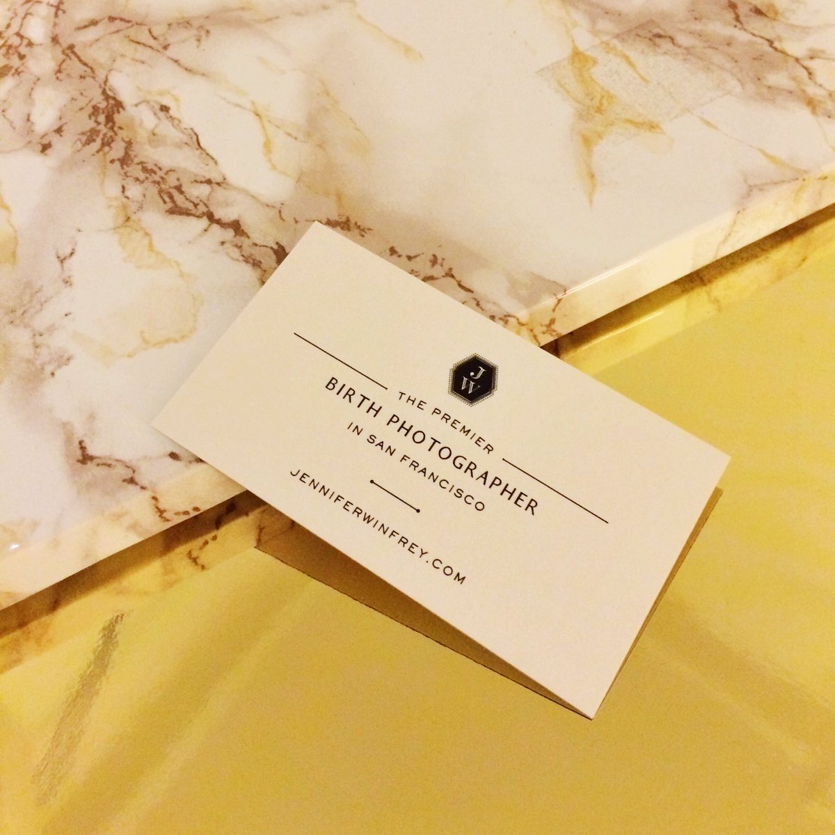 yulingdesigns's tweet photo. Stay golden. #businesscards #branding #graphic #design #logomark #print #yulingdesigns https://t.co/hOupH7RlWU