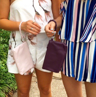 HannerClarke's tweet photo. Know someone heading to college? The Maren is the perfect back-to-school gift for sorority rush and more! https://t.co/qkDYc15oLr #TheMaren https://t.co/Av8ubnRDD7