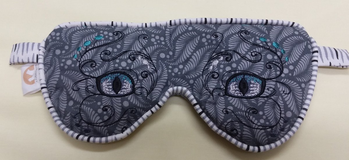 deborahjohns's tweet photo. Feel great with an #Lavender #Aromatherapy 
Cat Eyes #organic #Eye #mask by AFurBabyFavorite  https://t.co/f37Ygv0eV7 via @Etsy supports #CC https://t.co/wL0Ec9k4fh