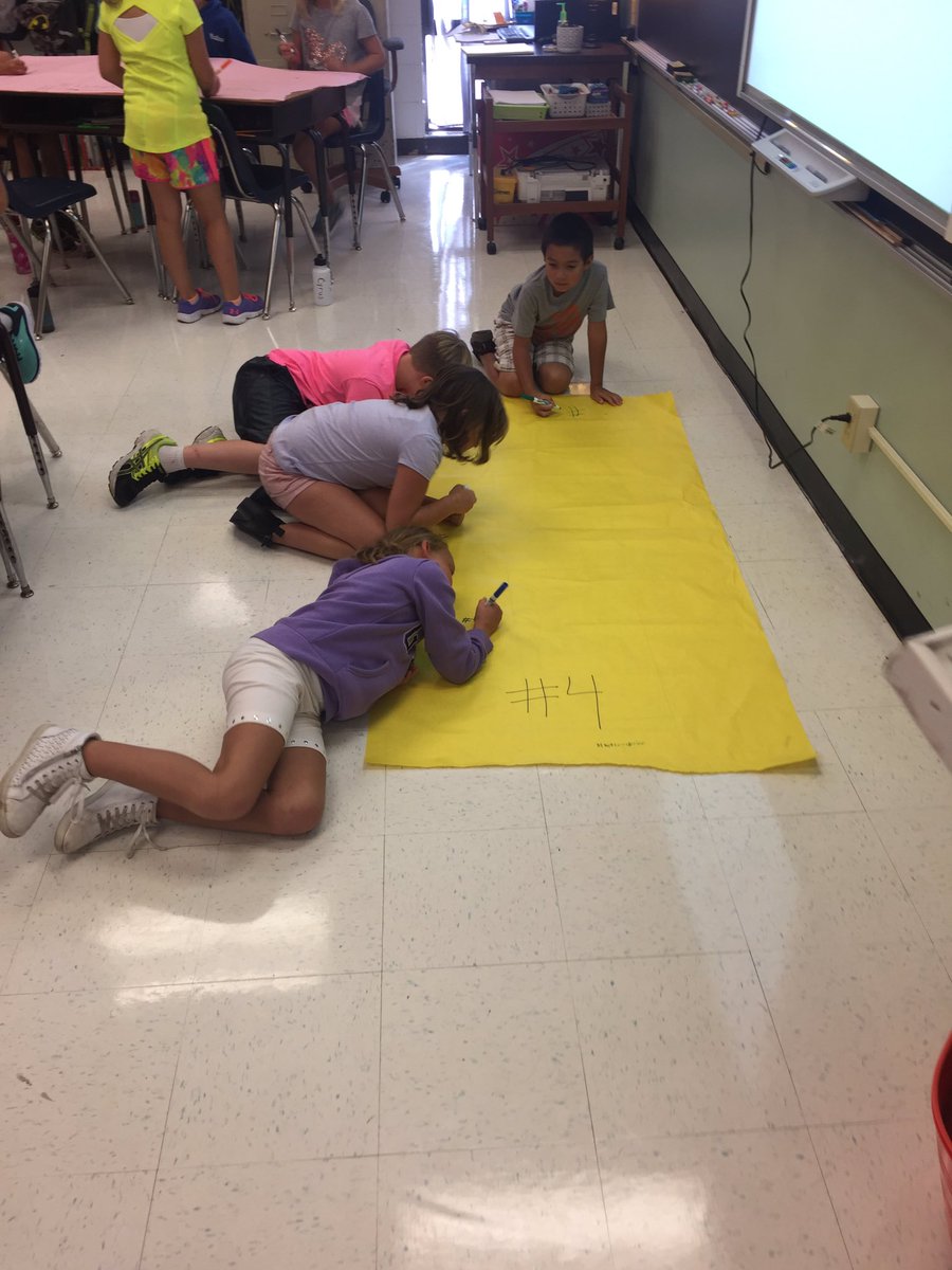 gracegreen102's tweet photo. 3rd grade Tabletop twitter about 7 Habits. #firstdayactivities @BWEPrincipal https://t.co/4vBSngs6Jy