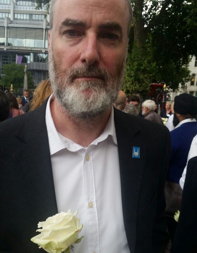 IslamicReliefUK's tweet photo. .@imranmadden &amp; @MartinCott remember Islamic Relief aid workers killed in service of humanity at today's @AidMemorial

#NotATarget https://t.co/pRnvmFQ8nb