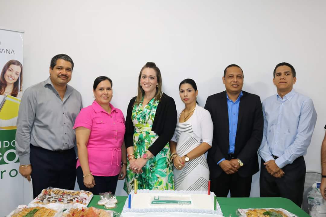 uniberopanama's tweet photo. Celebramos nuestro 1er aniversario. Gracias a toda la comunidad universitaria por ayudarnos a construir el futuro de personas luchadoras. https://t.co/jzTNjJuPYo