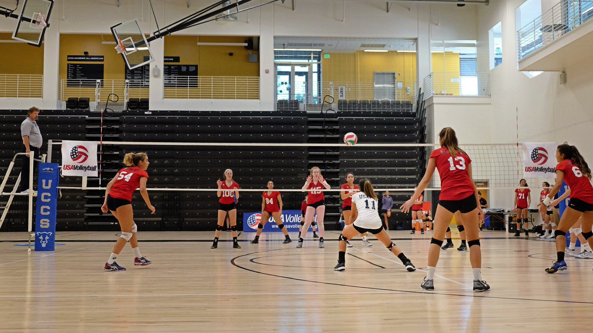 designrdad's tweet photo. High school season is right around the corner, #tbt to @chloeeechin at #USAVHPprogram A2 Select Tournament in #ColoradoSprings #GoUSA 🏐🇺🇸 https://t.co/KvB11SVpBy