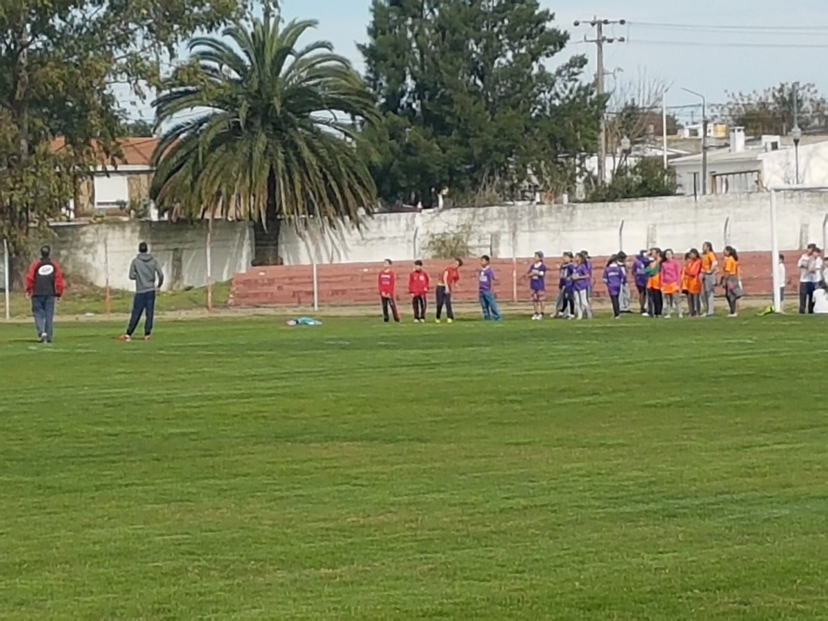 GermanLapasta's tweet photo. Con éxito se viene desarrollando el torneo Departamental infantil de Atletismo #SemanadelaFlorida https://t.co/adefWrvWQn