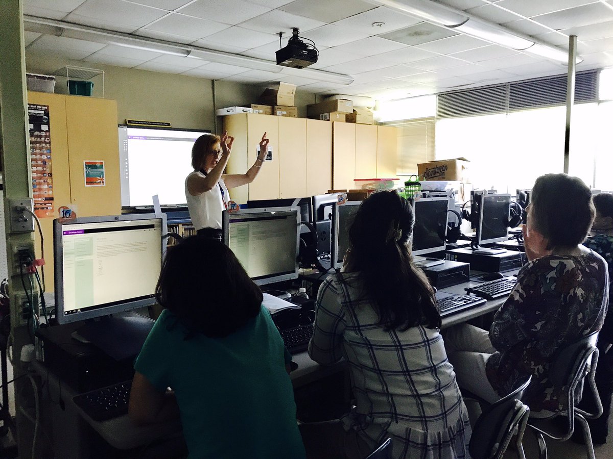 SuttonES_HISD's tweet image. And the learning continues. Sessions from Dyslexia to Writing Strategies to Accelerated Reader.  #SuttonPLS @Drjlarredondo