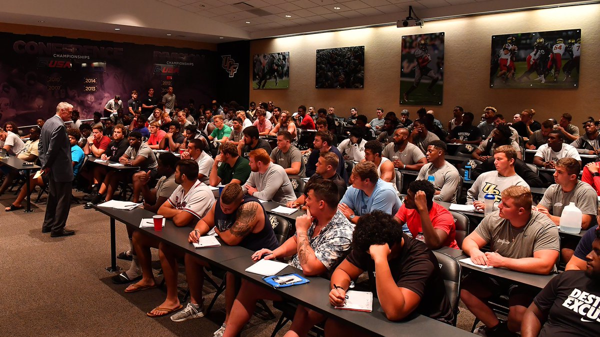 UCF_Football's tweet image. Extremely honored to have legendary Coach Tom Osborne speak with us today.

#ChargeOn