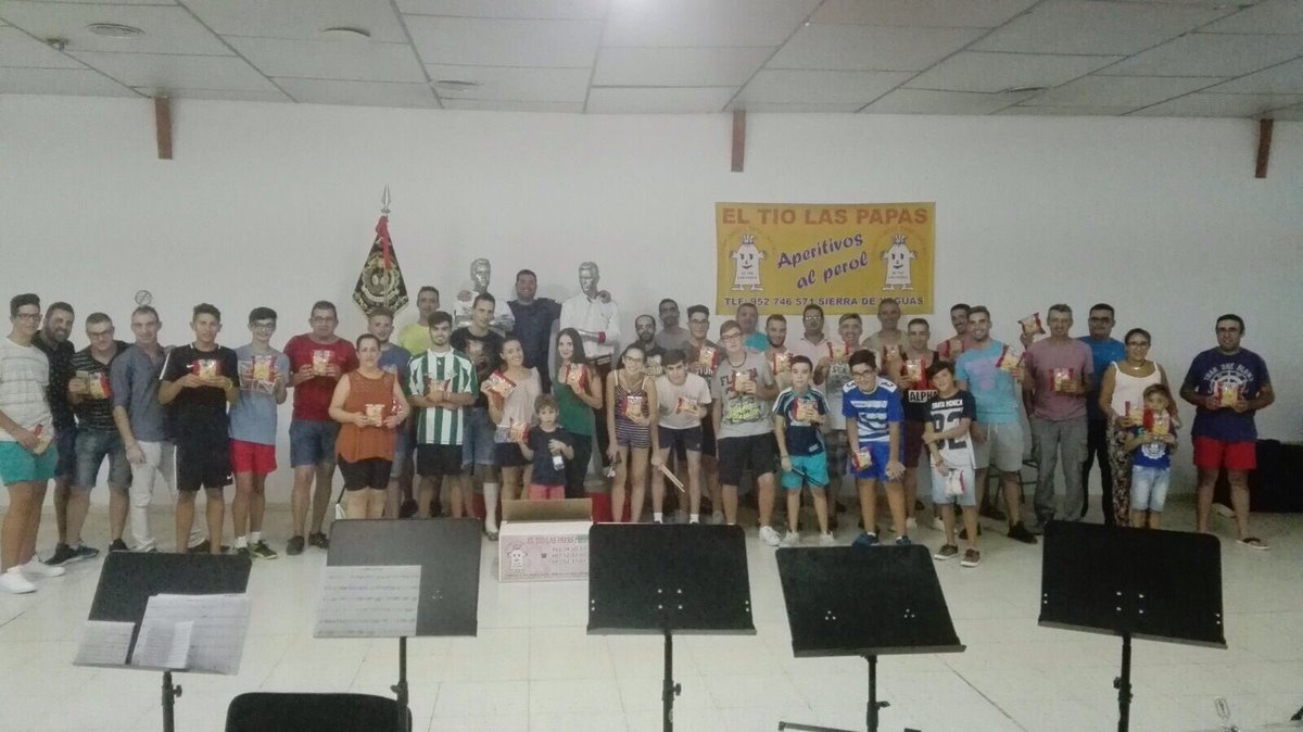 AmResurreccion's tweet photo. Presentación de nuevas camisas de la banda,Agradecemos a @tiolaspapas por su colaboración https://t.co/dxGUPPXv3o https://t.co/8GExJ23vcI