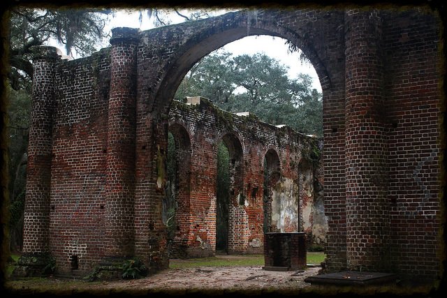 sleepybluekitty's tweet photo. Check out our wander to the enigma that is Sheldon Church :)
https://t.co/g4bhbUJCqD
#travelblogger #wanderlust #sheldonchurch #ruins https://t.co/dFm0b9CnPP