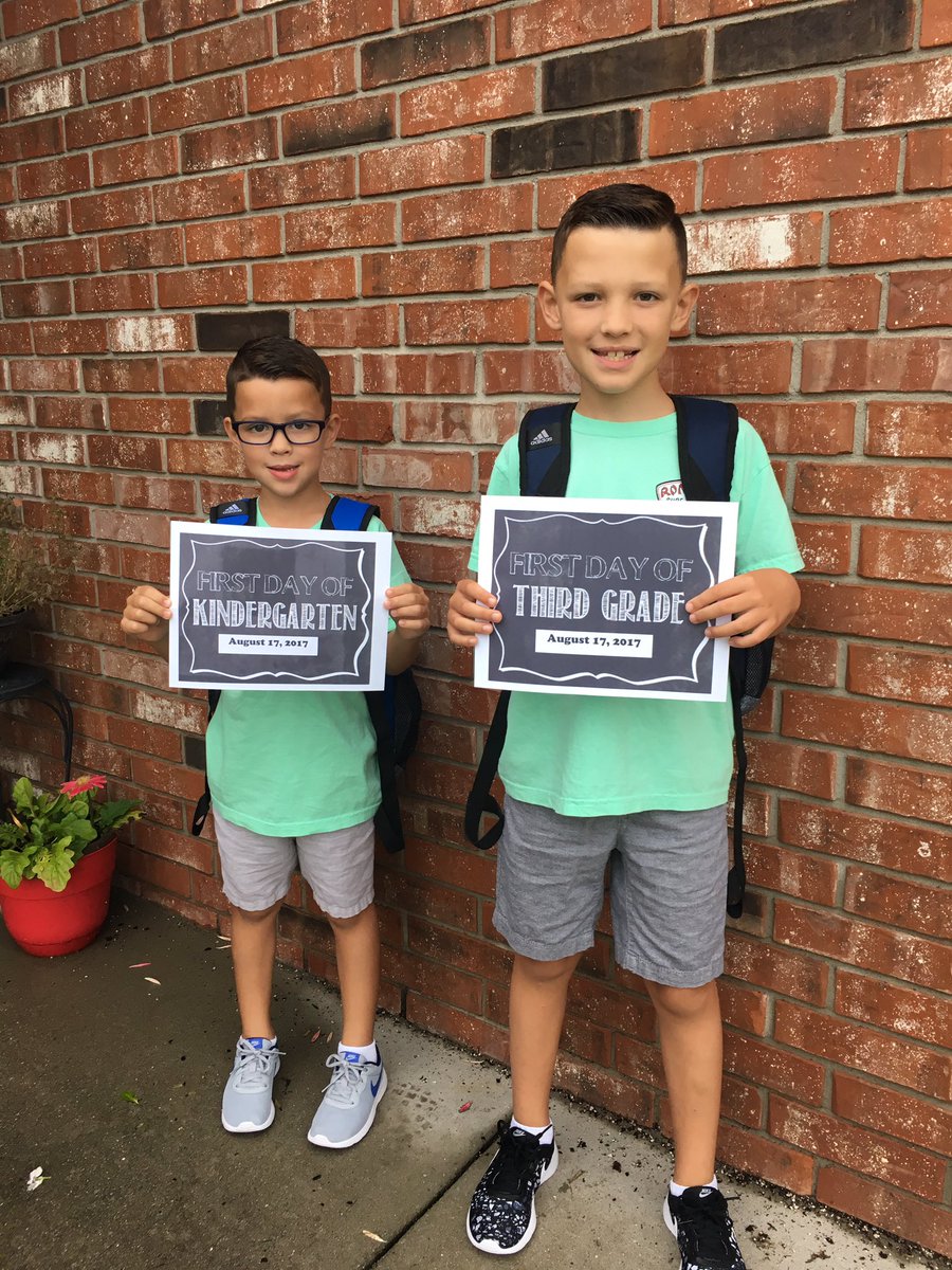 samanthastone04's tweet photo. 1st day of school!! I have a Kindergarten and a 3rd grader!! Year number 14 for me!! #willard1stday #willardtigers #whywillard https://t.co/7YadE4cJhg