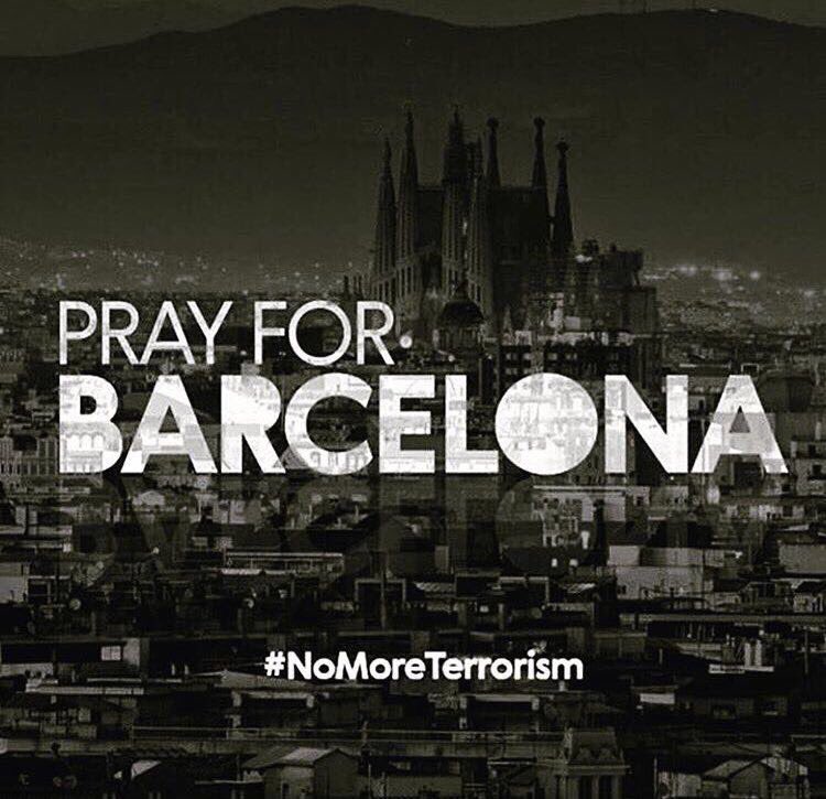 Benzema's tweet photo. Mi solidaridad y mi apoyo a las familias de las víctimas del atentado de Barcelona. Mi corazón está con vosotros. https://t.co/S84b4kl4s8