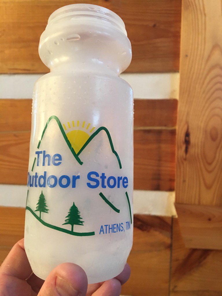 Bigblueliner's tweet photo. So I guess this is now a collectors item! @outdrstr ... #comeback #MakeAthensgreatagain https://t.co/lsIXZnSwog