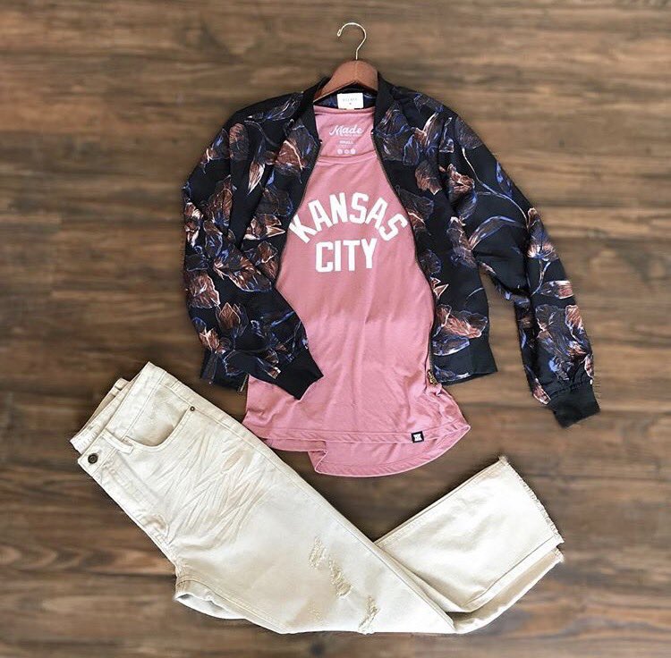 We just dropped bunch of in-store exclusives within our local retailers. This cute outfit from our friends over at <a href="/KCGARMENT/">KC GarmentCollective</a> 🤗🤗🤗