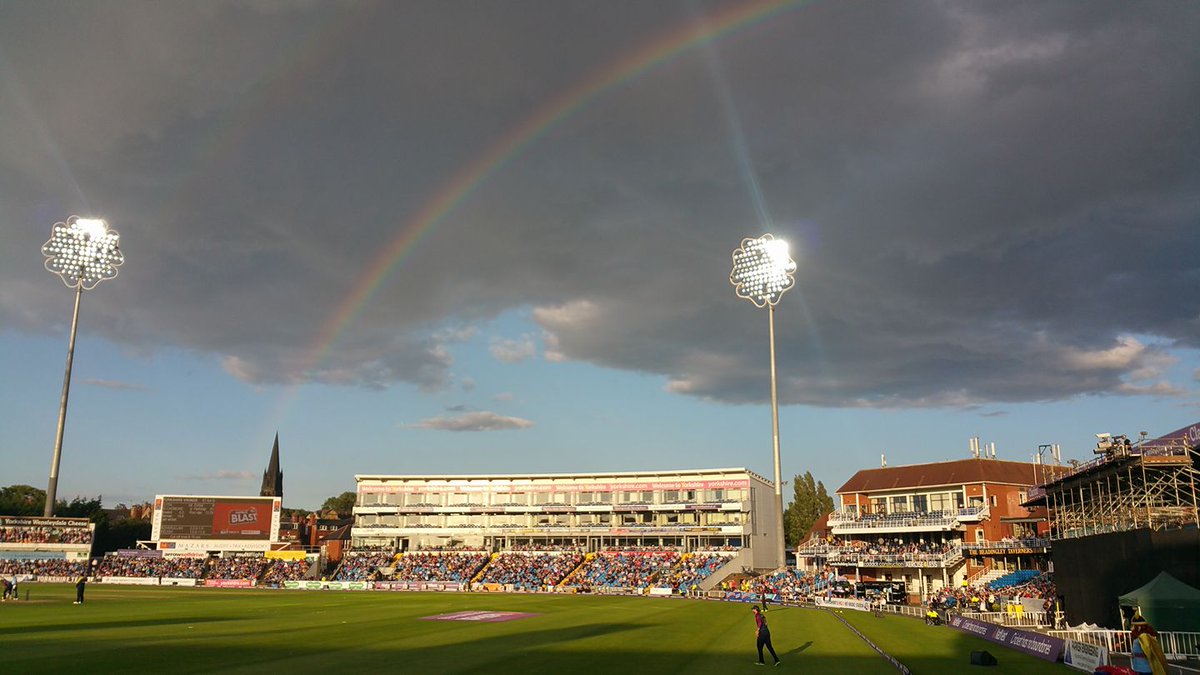 PopUpSideshow's tweet image. #YourYorkshire @lythy09 A Pot of Gold. Really enjoyed tonight.  #Twenty20 #Yorkshire
