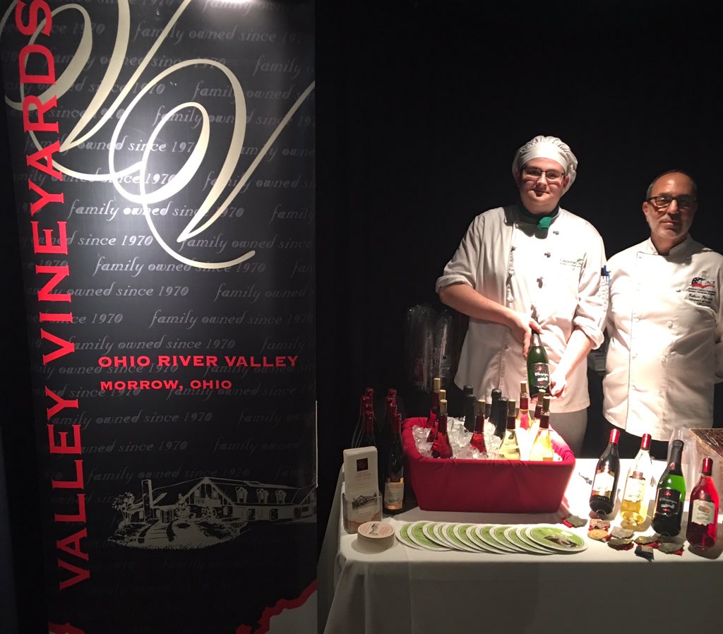 Pouring the family vino for a great cause; A Taste to Remember - For The Children's Hunger Alliance 🍷#tastecincy #ohio