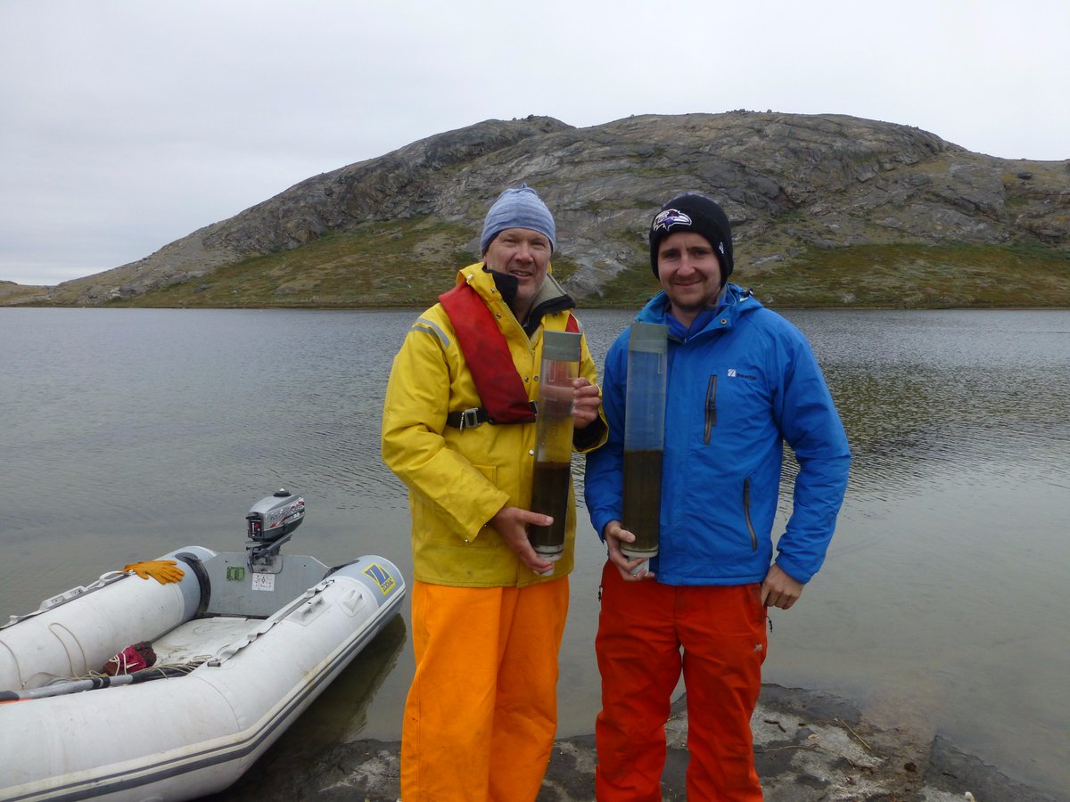 Renown paleolimnologist <a href="/TWMockford/">Tom Mockford</a> and John Anderson comparing sediment cores #DustyLakes <a href="/lborogeog/">Loughborough Geography and Environment</a> <a href="/jobullard/">Jo Bullard</a> #TweedleDeeTweedleDum