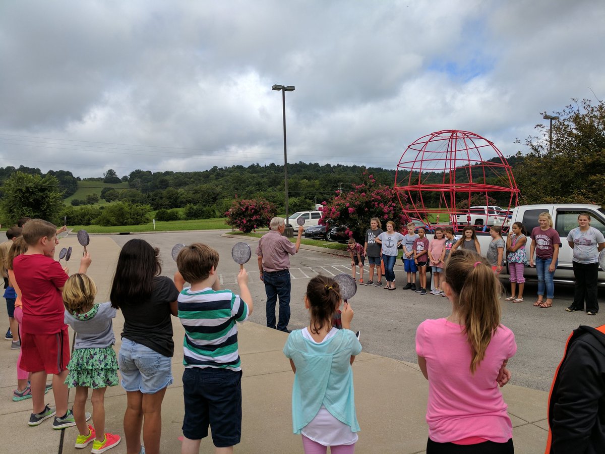 BulldogsCES's tweet photo. Thank you to Mr. Jackson for coming out to teach our students about the solar eclipse and to take them on a space walk of the planets! 🌌🚀 https://t.co/StBCqPc7kK