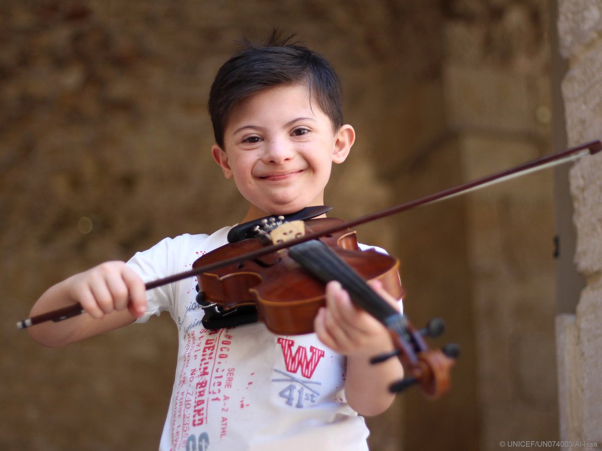 A beaming smile ❤️ Somar, 8, lives in Aleppo #Syria and wants to be a violinist and a professional swimmer when he grows up. #ThisAbility